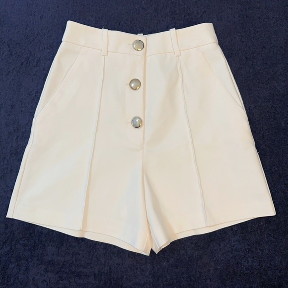 NWOT Zara Cream High-Waisted Shorts with Button Detail - Picture 2 of 14